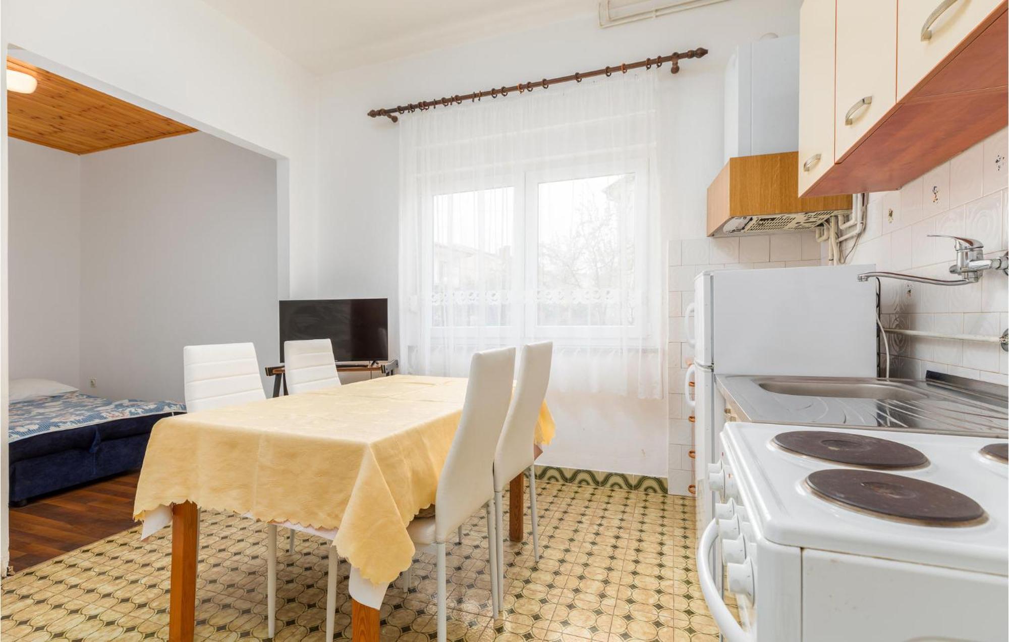 Lovely Apartment In Fazana With Kitchen Exterior foto